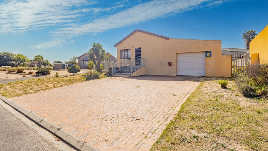 3 Bedroom Property for Sale in Loucharmante Western Cape